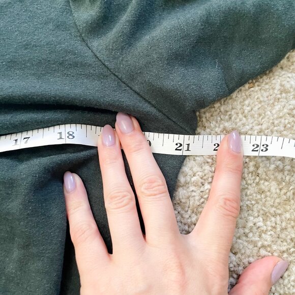 Bryn Walker Asymmetric Hem Linen Long-Sleeve Tunic Top in Teal Blue, Size Small - Picture 8 of 9